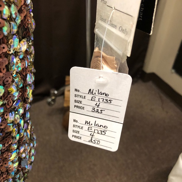 Stunning Gold full of Ab stones & Sequins size 4 Formal Dress GORGEOUS - Picture 10 of 12